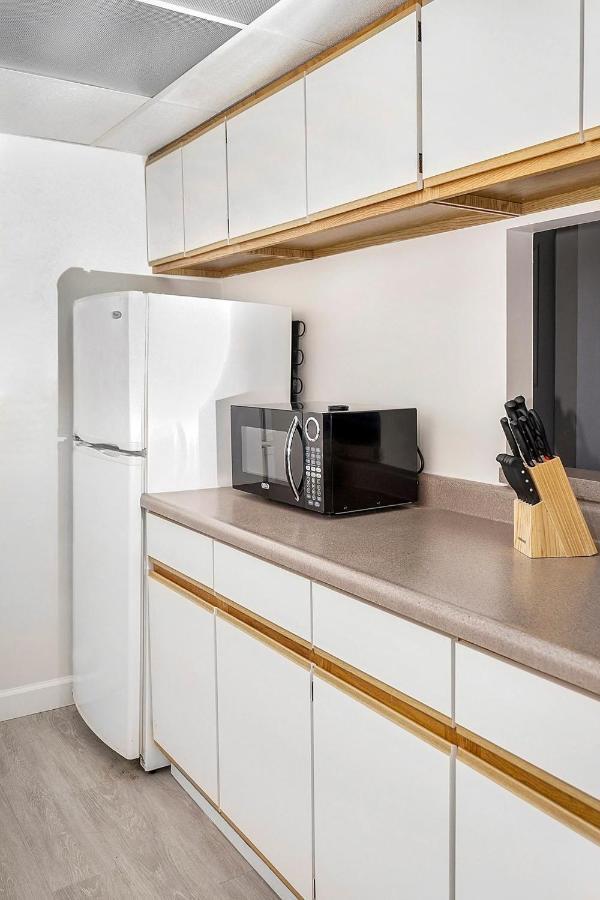 Short Term Rentals At The Park At Trowbridge Senior Community Southfield Zewnętrze zdjęcie