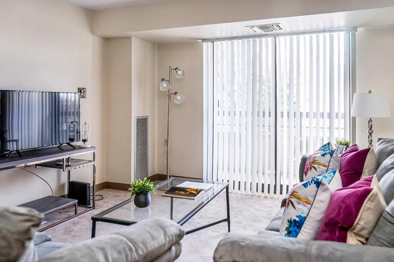 Short Term Rentals At The Park At Trowbridge Senior Community Southfield Zewnętrze zdjęcie